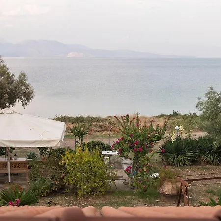 Captain Andrew Private House * Diakopto