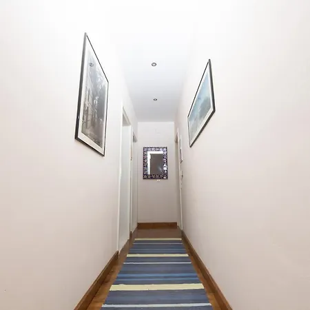 Дом отдыха Captain Andrew Private House *