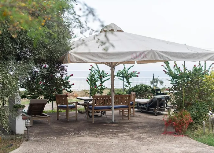 펜션 Captain Andrew Private House 디아코프토