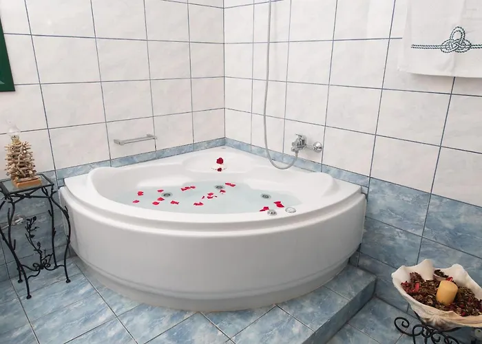 Captain Andrew Private House