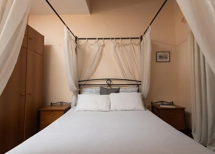 Captain Andrew Private House 디아코프토