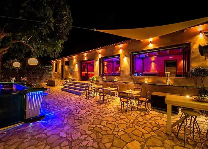 Captain Andrew Private House 펜션 디아코프토